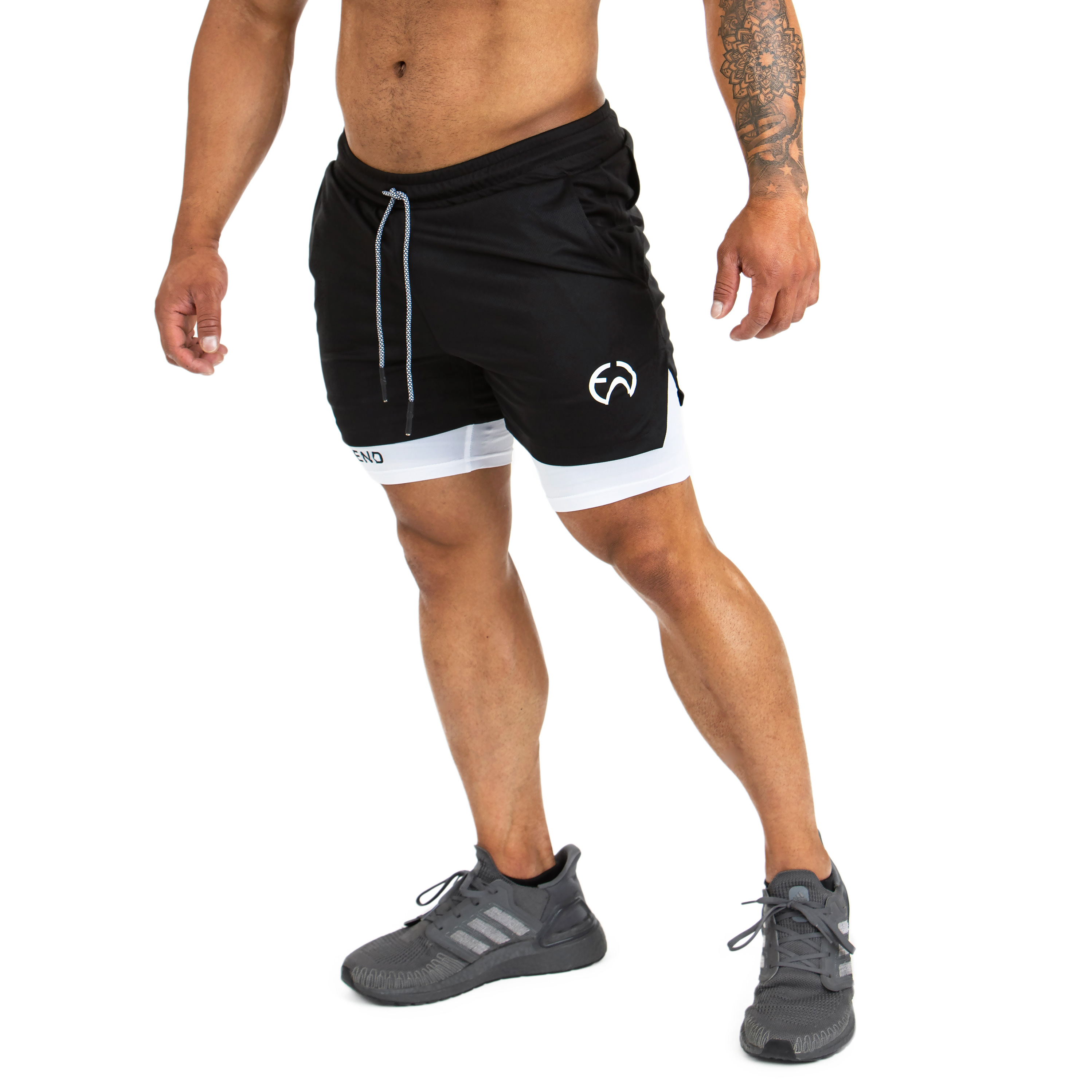 Conquer Shorts - Black
